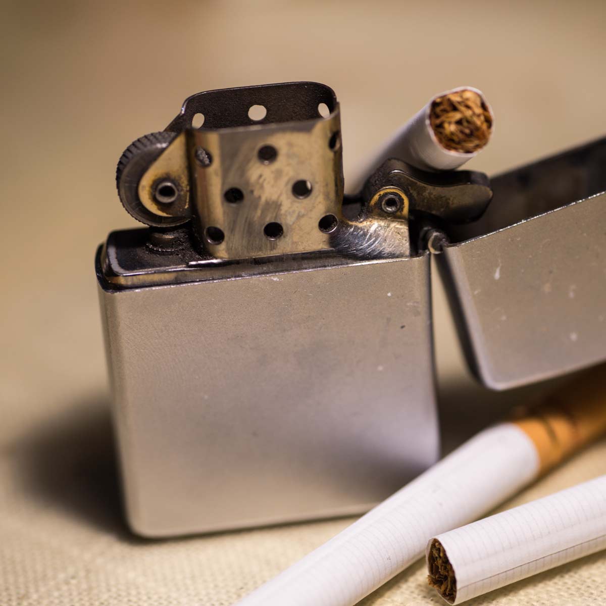 Ветрозащитный экран в зажигалке Zippo